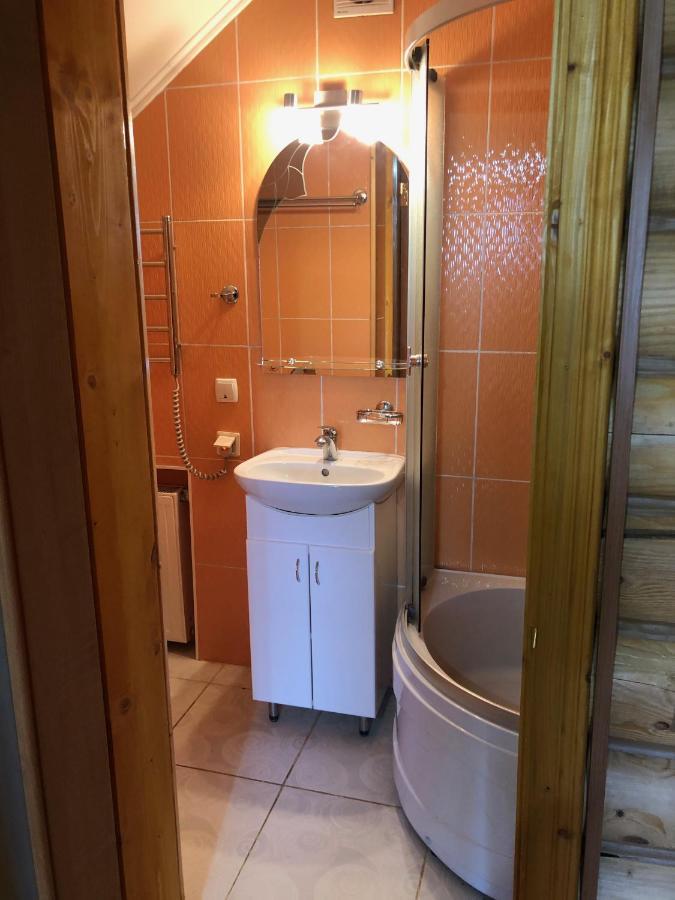 Коттедж Luky Migovo Ngoại thất bức ảnh